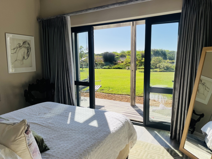4 Bedroom Property for Sale in Lake Michelle Western Cape